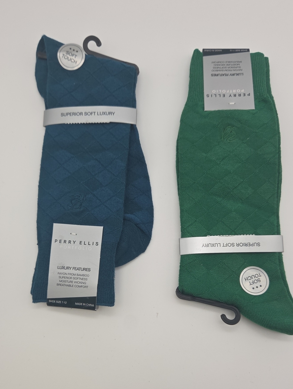2x1 Perry Ellis Men's Diamond-Pattern Dress Socks - Teal & Green